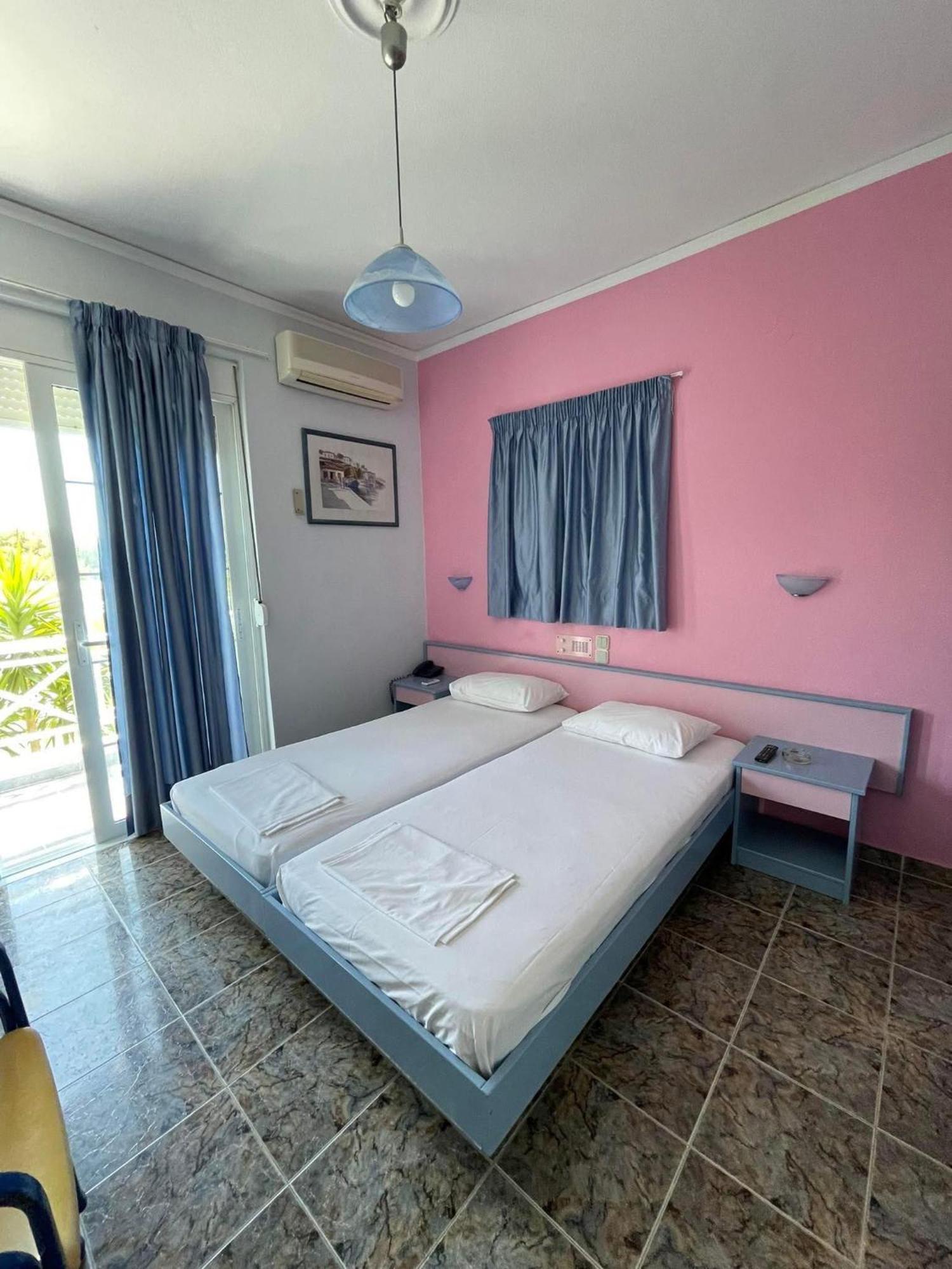 Aphrodite Beach Hotel วาเตรา ภายนอก รูปภาพ